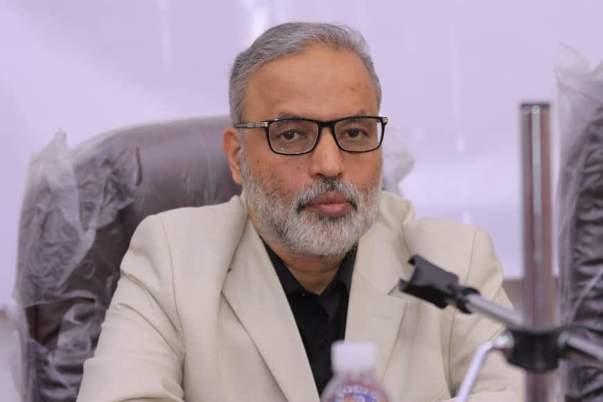 نائب عميد كلية الطب والعلوم الصحية لشؤون الدراسات العليا والبحث العلمي في جامعة إب