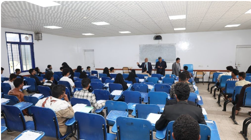 جامعة إب تدشن اختبارات المفاضلة للطلبة المتقدمين للتنافس على المقاعد التقنية والمحاسبية